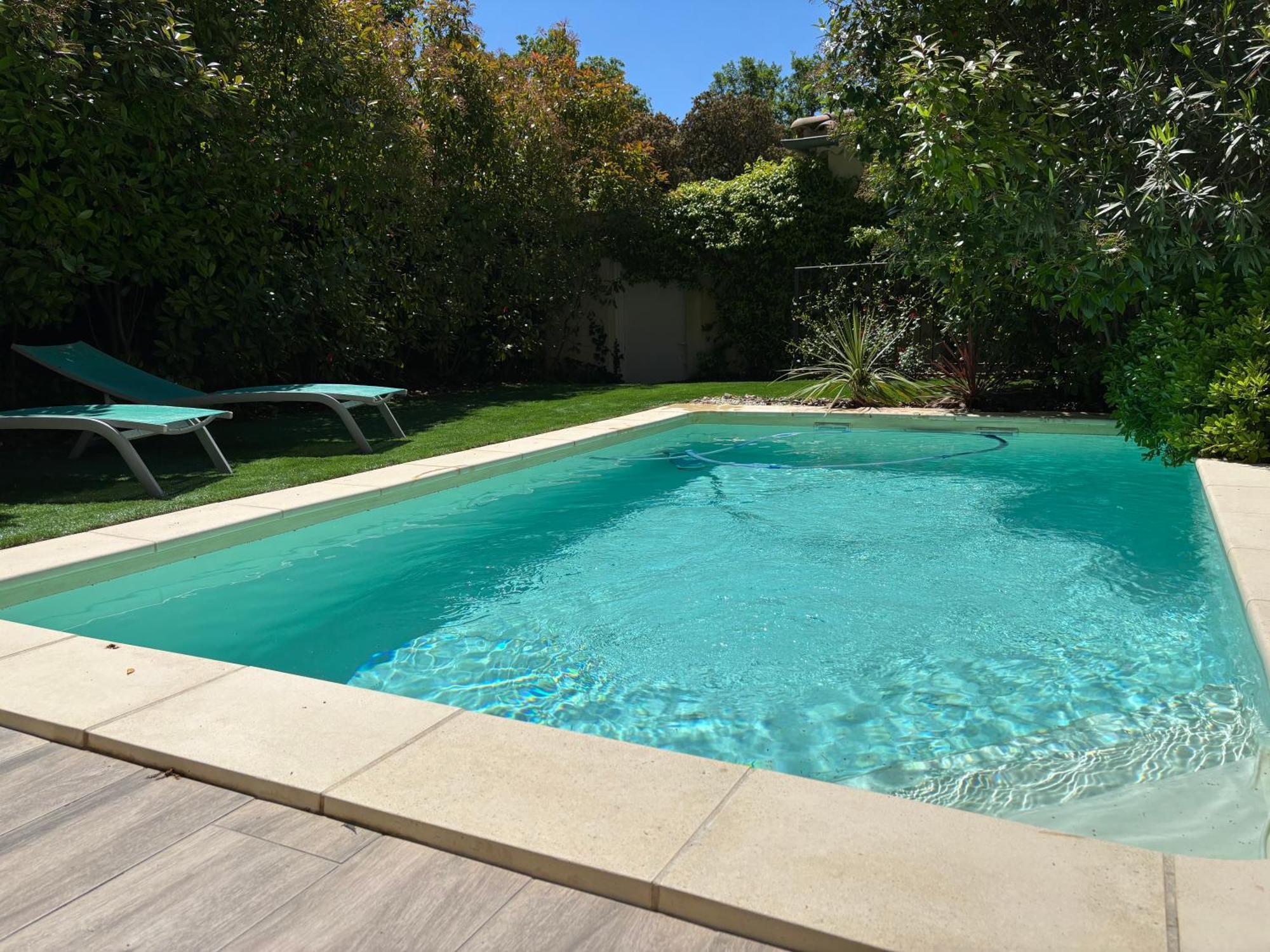 Les Jardins Du Castelas - Piscines, Jardins Et Spas Privatifs Uchaux 외부 사진
