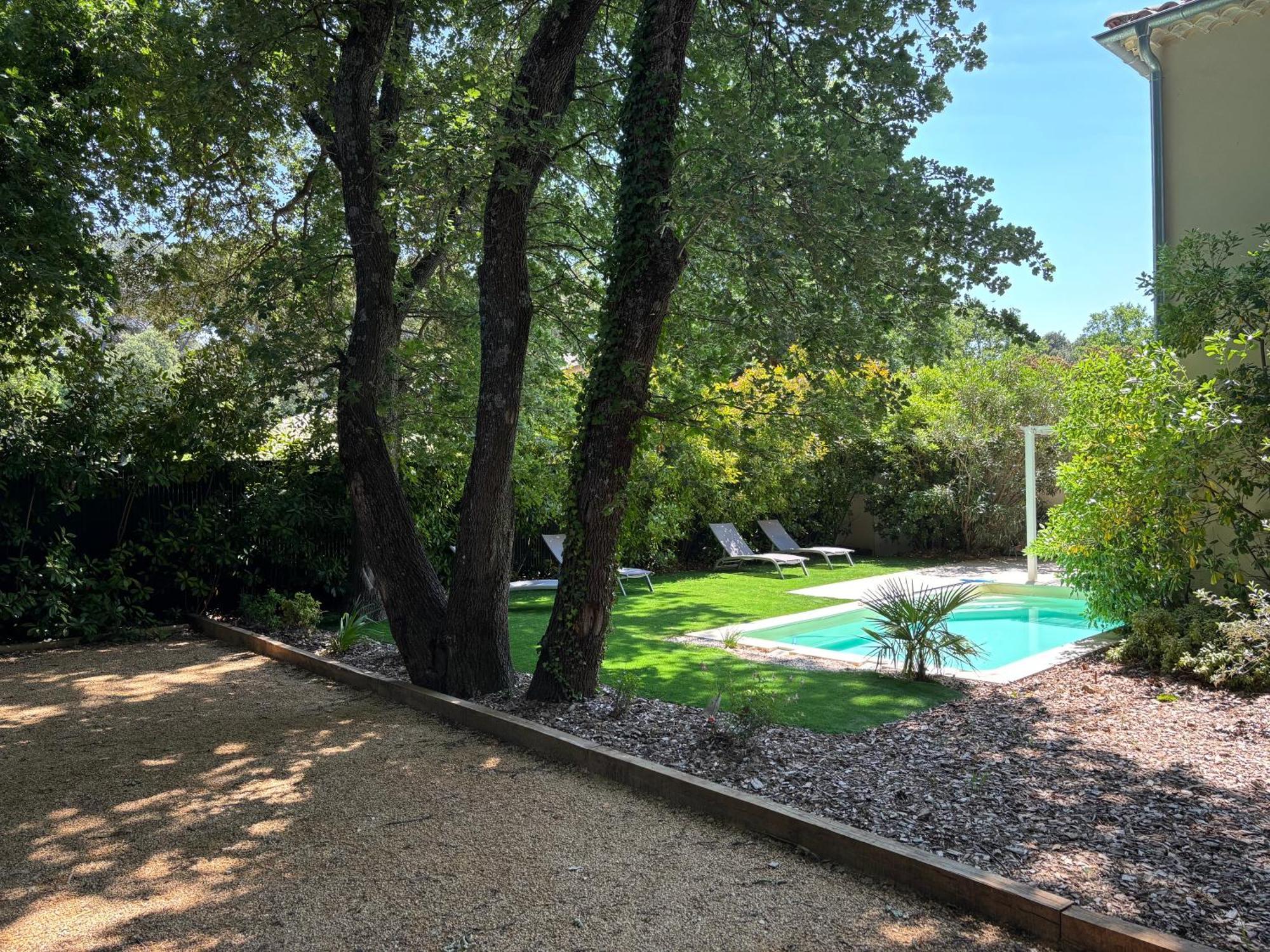 Les Jardins Du Castelas - Piscines, Jardins Et Spas Privatifs Uchaux 외부 사진