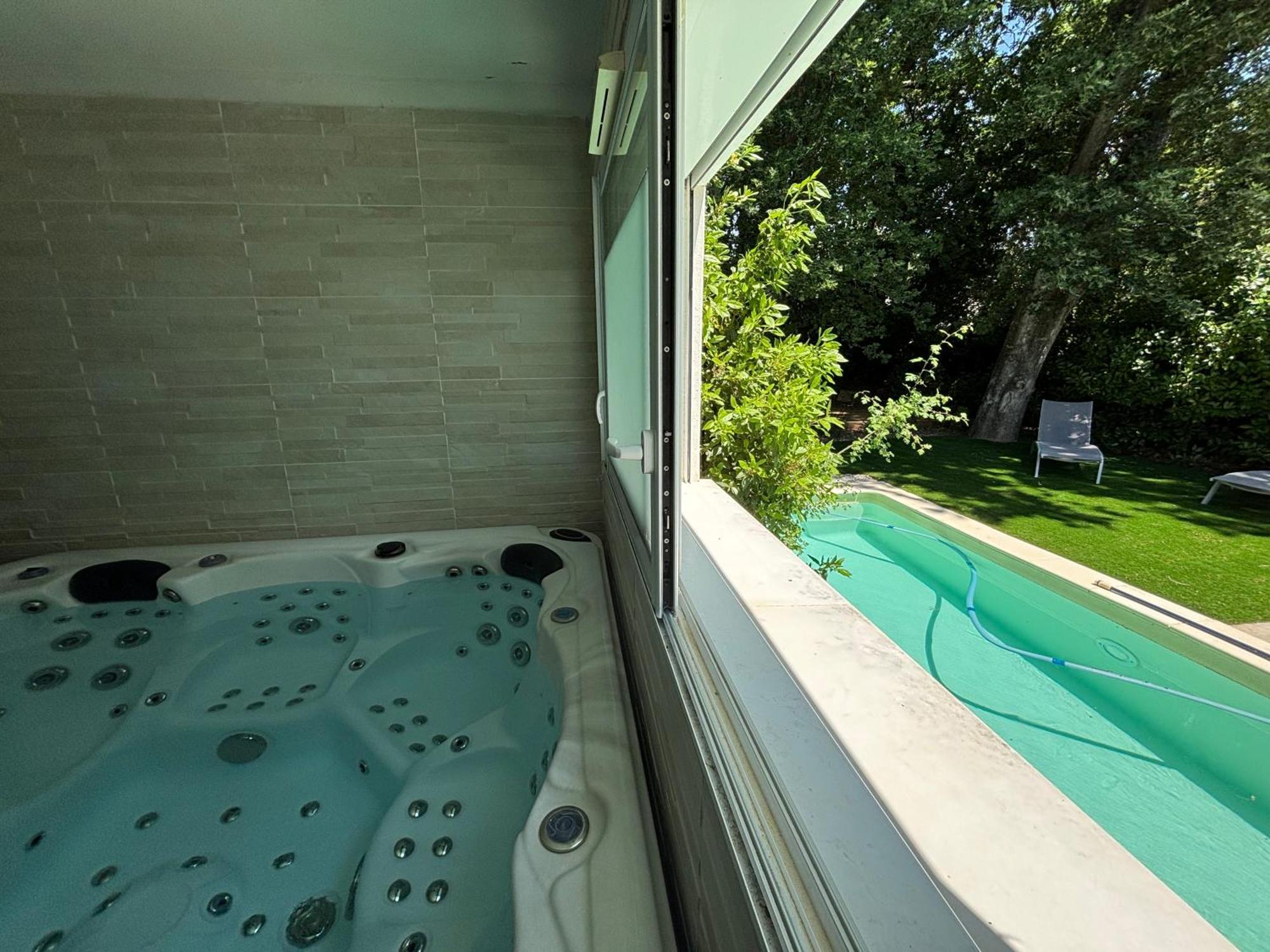 Les Jardins Du Castelas - Piscines, Jardins Et Spas Privatifs Uchaux 외부 사진